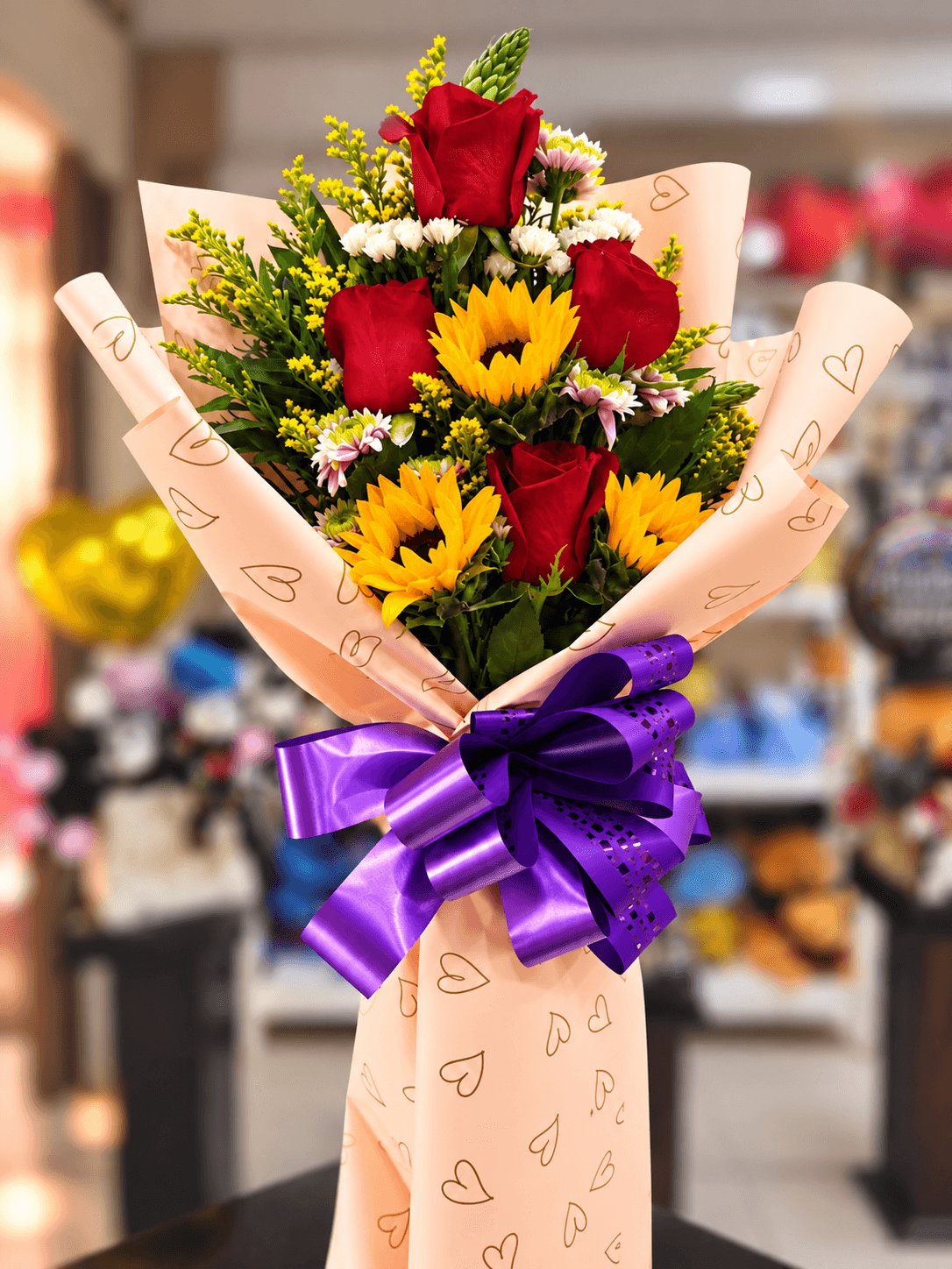 Ramo floral especial con rosas y girasoles
